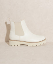 Load image into Gallery viewer, Chunky Sole Chelsea Boot
