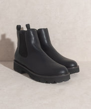 Load image into Gallery viewer, Chunky Sole Chelsea Boot
