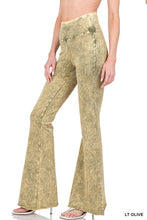 Load image into Gallery viewer, Acid Wash High Waist Raw Edge Hem Pants
