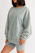 Load image into Gallery viewer, Washed Oversized Pullover
