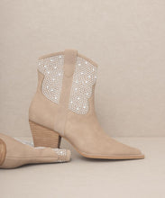 Load image into Gallery viewer, Cannes - Pearl Studded Western Boots
