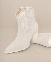 Load image into Gallery viewer, Cannes - Pearl Studded Western Boots
