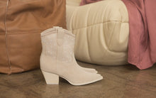 Load image into Gallery viewer, Cannes - Pearl Studded Western Boots
