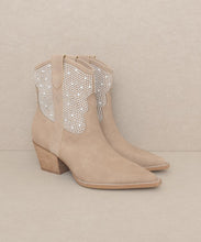 Load image into Gallery viewer, Cannes - Pearl Studded Western Boots
