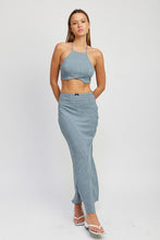 Load image into Gallery viewer, UNDERWIRE CROPPED HALTER TOP
