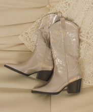 Load image into Gallery viewer, AMAYA-CLASSIC WESTERN BOOTS
