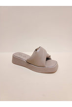 Load image into Gallery viewer, AMELIA-PLATFORM SANDAL
