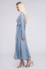 Load image into Gallery viewer, Geometric Print Wrap Dress
